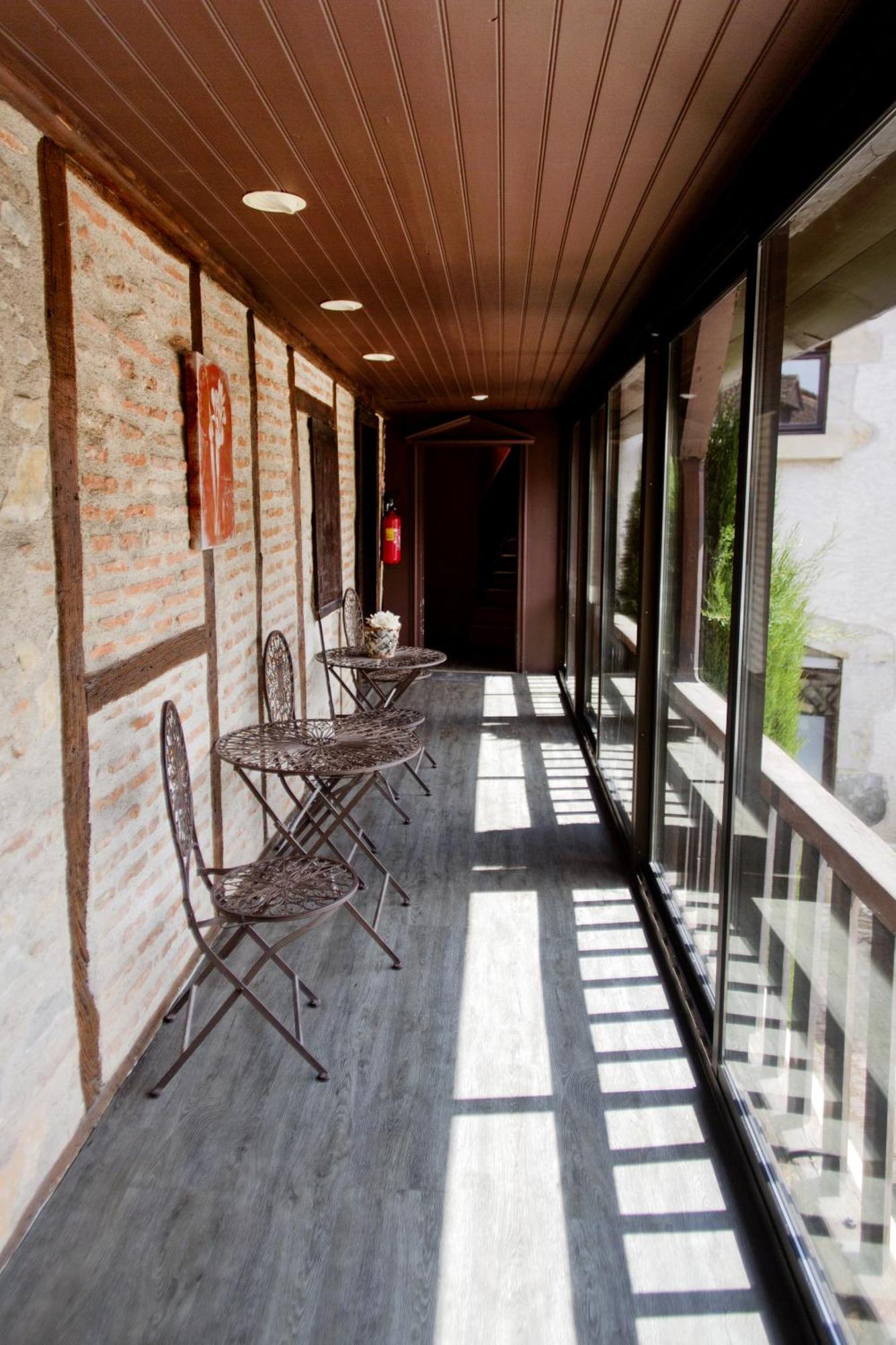 Le Victor Hugo - Hotel Et Restaurant - Logis Hotels Saint-Cere Ngoại thất bức ảnh