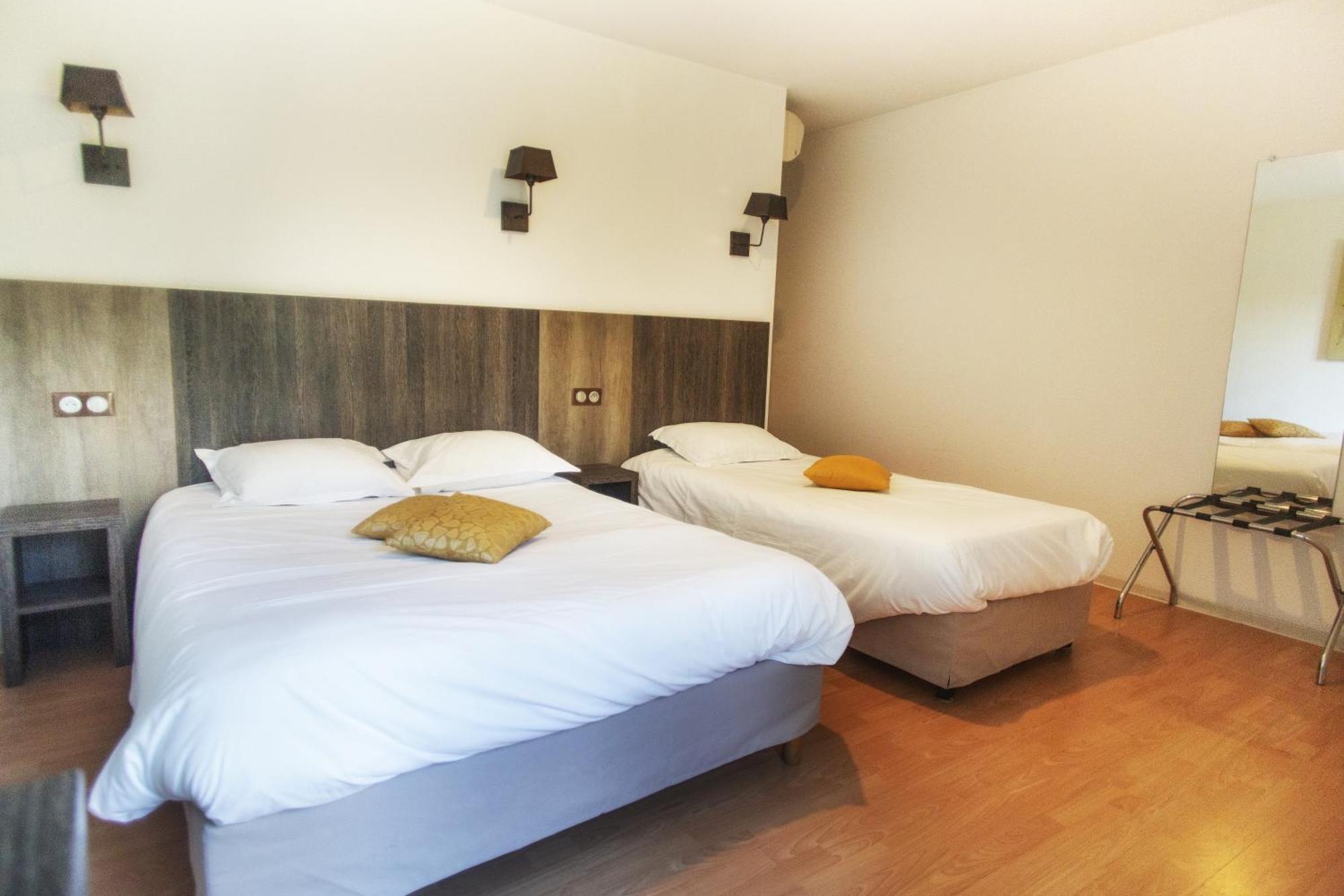 Le Victor Hugo - Hotel Et Restaurant - Logis Hotels Saint-Cere Ngoại thất bức ảnh