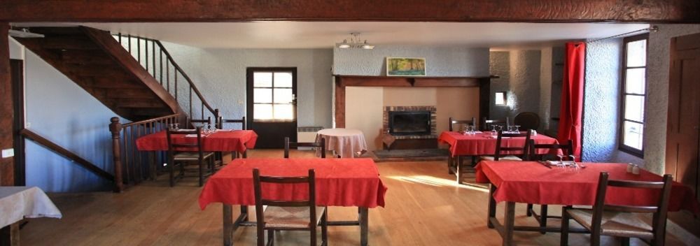Le Victor Hugo - Hotel Et Restaurant - Logis Hotels Saint-Cere Ngoại thất bức ảnh
