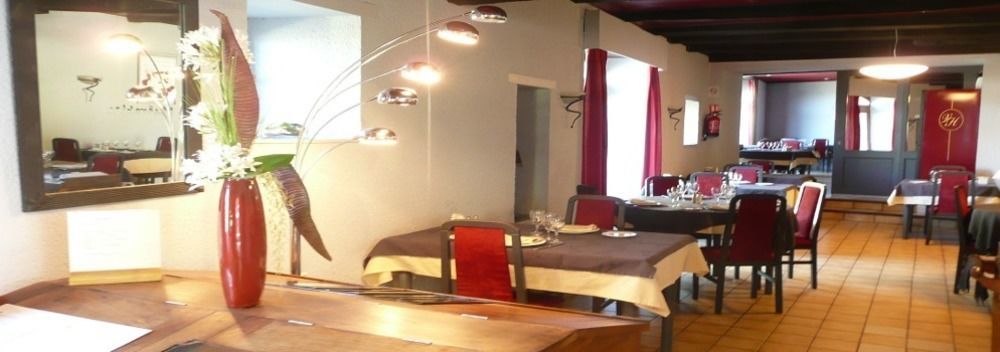 Le Victor Hugo - Hotel Et Restaurant - Logis Hotels Saint-Cere Ngoại thất bức ảnh